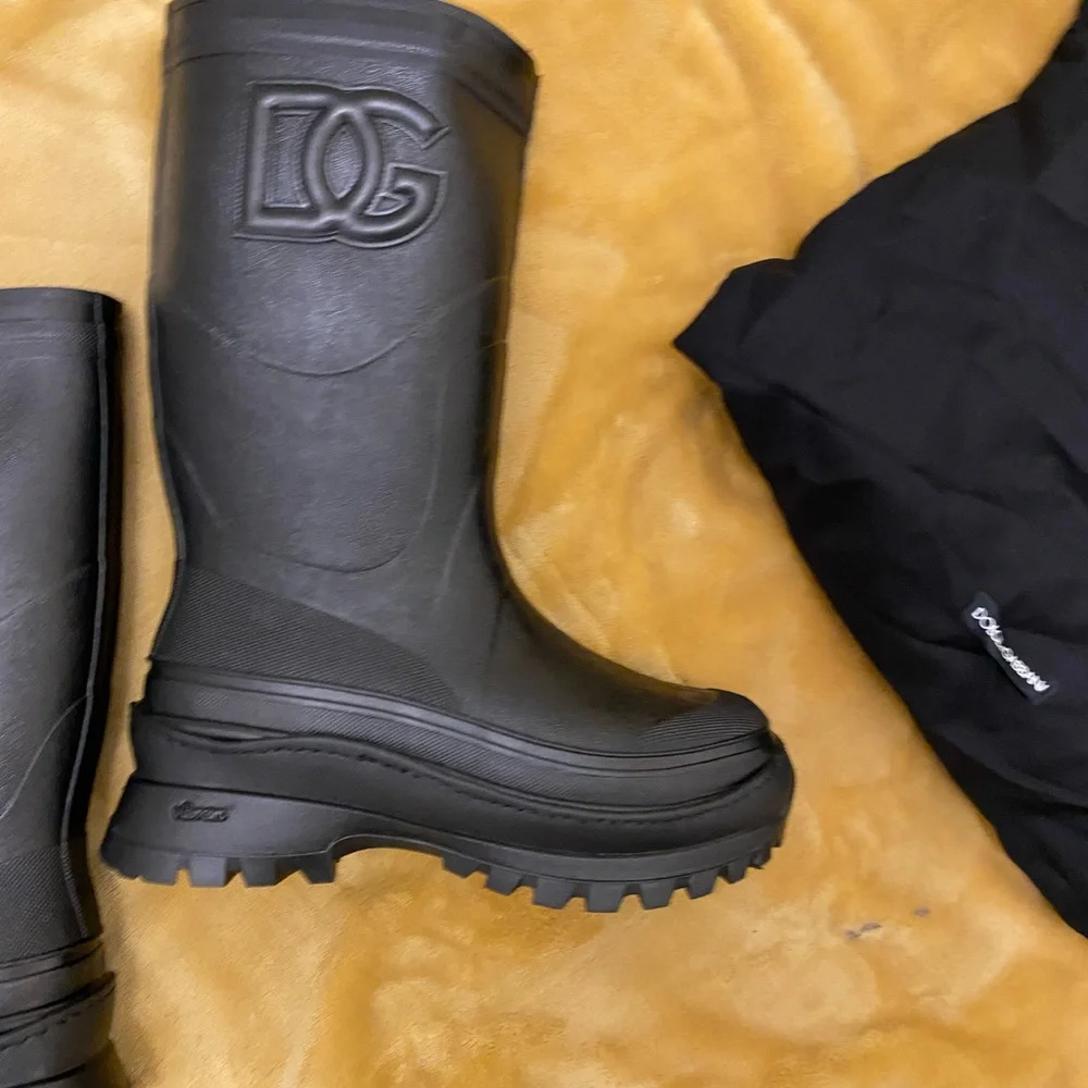 Dolce‎ and Gabbana boots